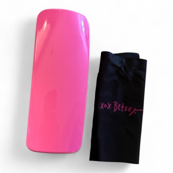 Authentic BETSEY JOHNSON Bright Pink Hardshell Eyeglasses Case NWOT - Picture 6 of 8
